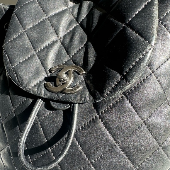 CHANEL backpack - Picture 2 of 12